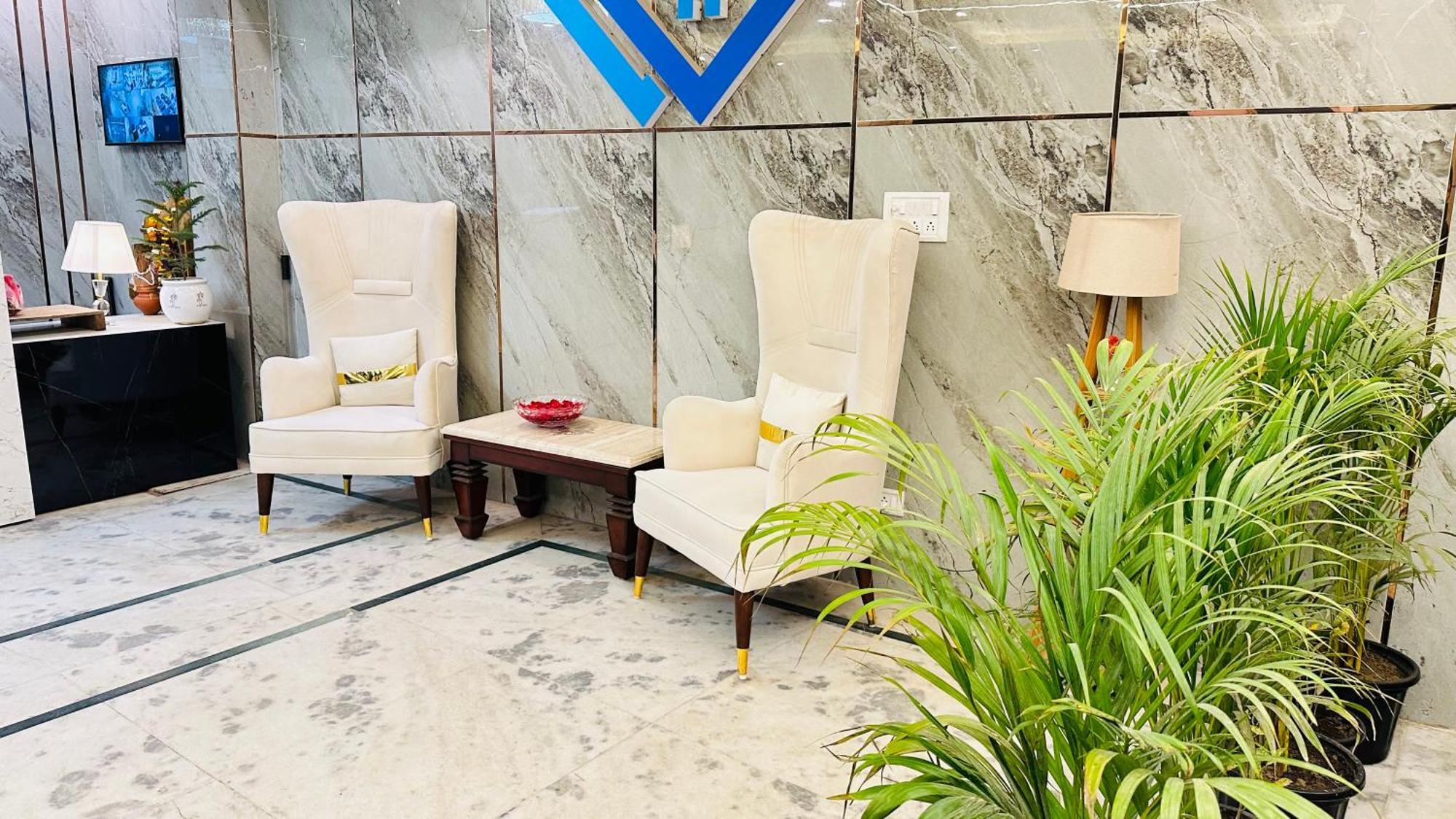 Hotel Vvs Near Delhi Airport 뉴델리 외부 사진