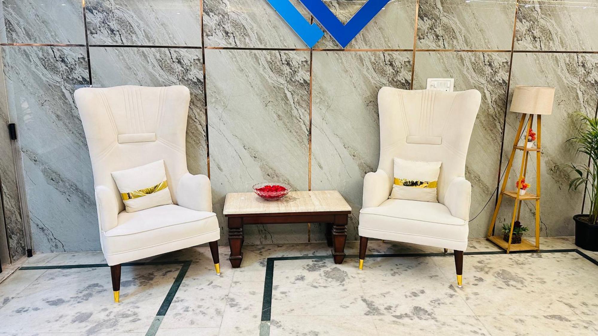 Hotel Vvs Near Delhi Airport 뉴델리 외부 사진
